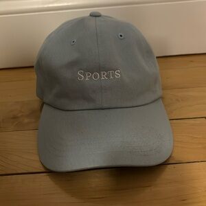 Women’s “sports” baseball cap